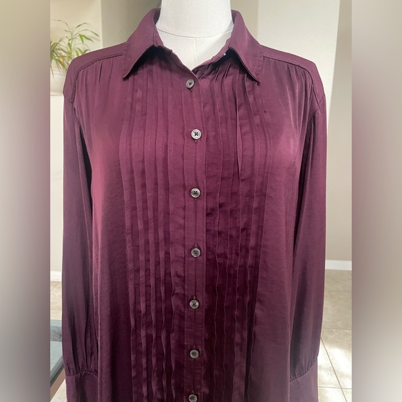 Anthropologie Women Burgundy Tuxedo Pleat Button Front Blouse Top | Size S - Picture 4 of 11